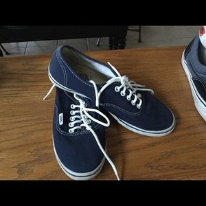 Men’s navy vans